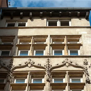 la-maison-debourg.hotels-rhonealpes.com/